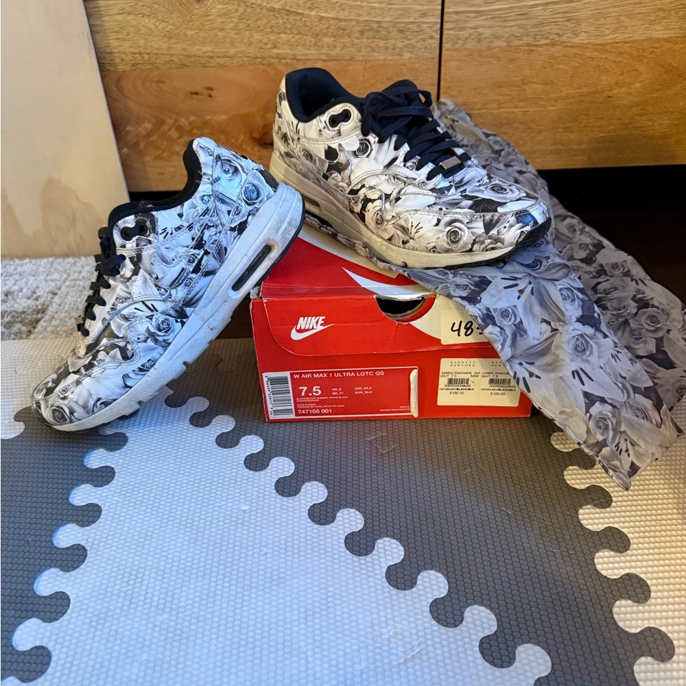 Nike Air Max 1 Ultra LOTC QS - New York Black and White Floral Sneakers
